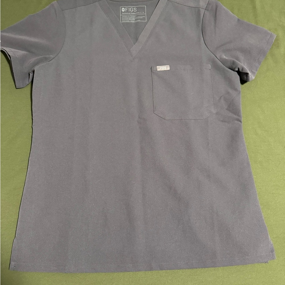 FIGS Catarina One-Pocket Scrub Top